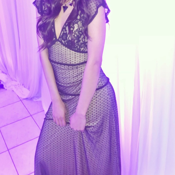 Vintage looking dress. Super cute. Only worn once - Picture 1 of 4